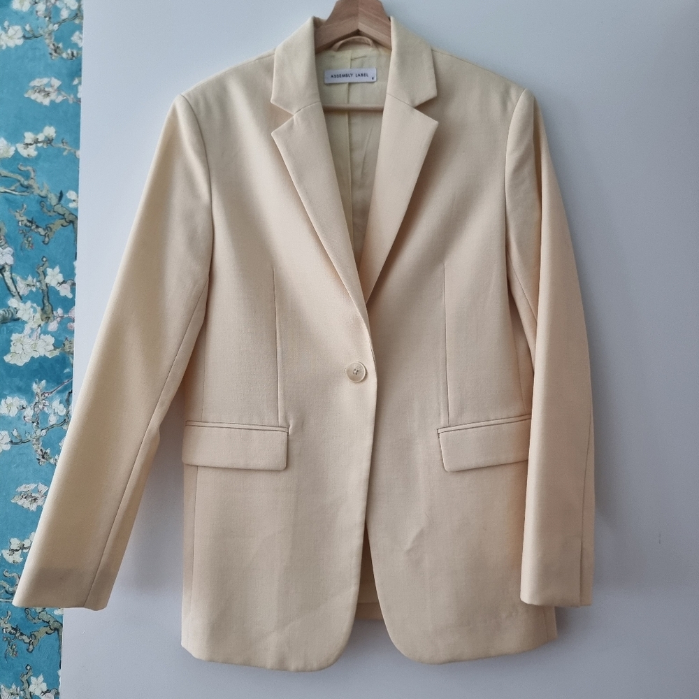 Assembly Label Cream Blazer - Picture 2 of 9